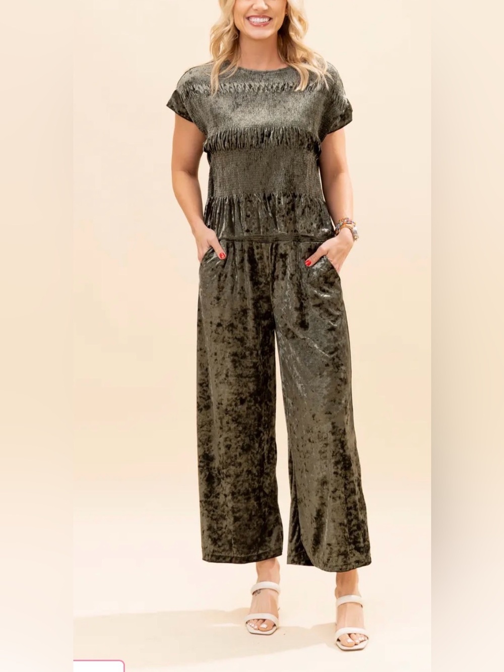 UMGEE Velvet Wide-Leg Pants in Olive Green